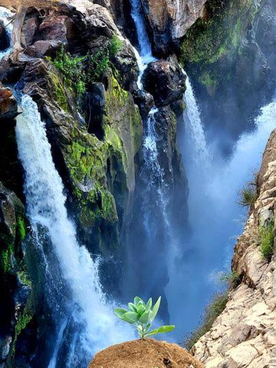 Kapika Waterfall Lodge Epupa Kültér fotó