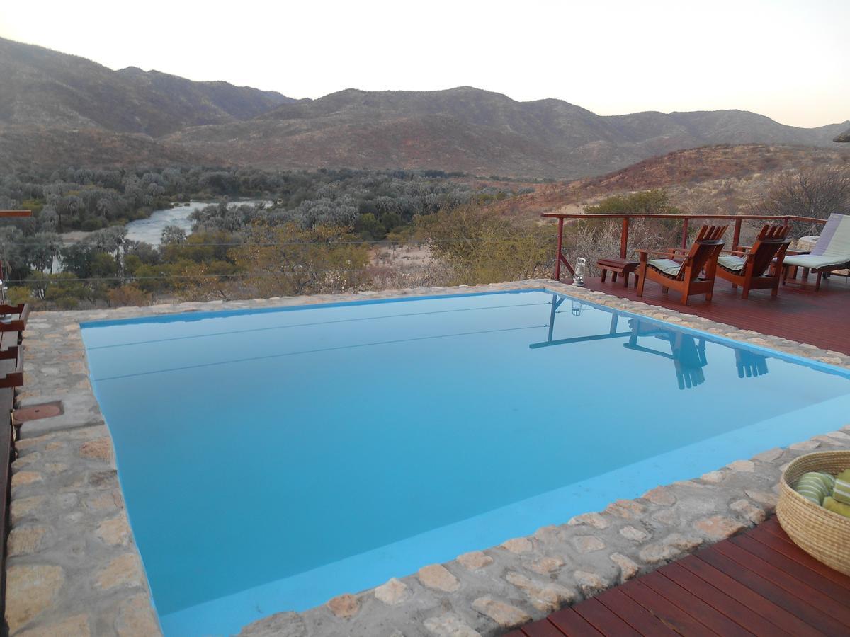 Kapika Waterfall Lodge Epupa Kültér fotó