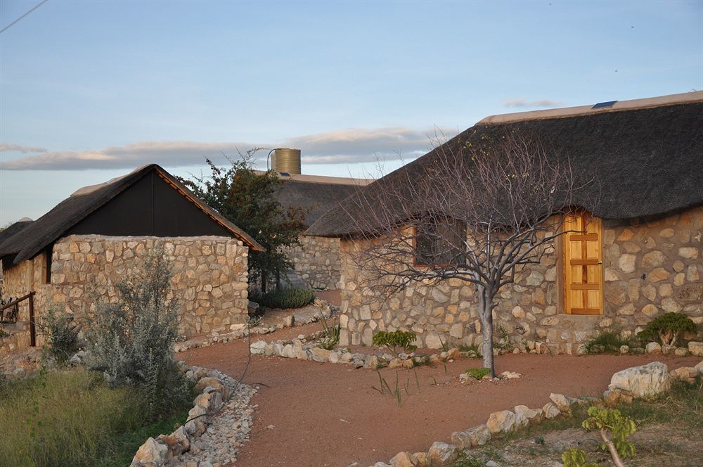 Kapika Waterfall Lodge Epupa Kültér fotó